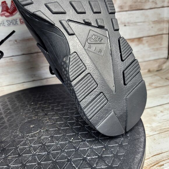Nike Air Huarache Women's Size 9 Triple Black Athletic Shoes - Picture 11 of 12